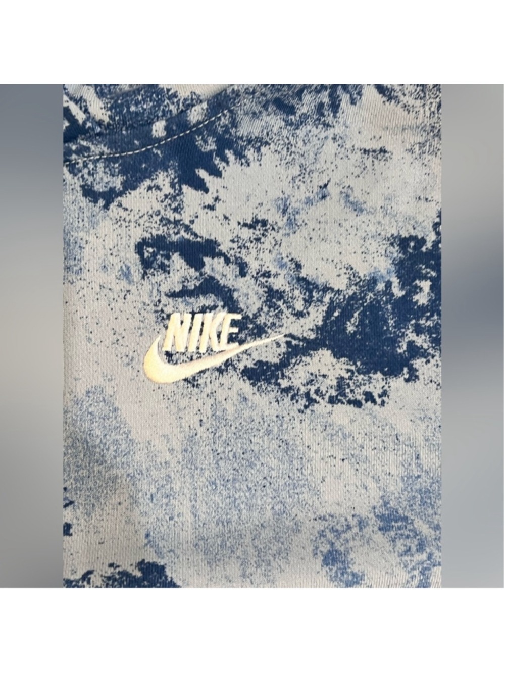 Nike Boys Beige Blue Splattered Hooded Sweatshirt Large - Picture 3 of 8